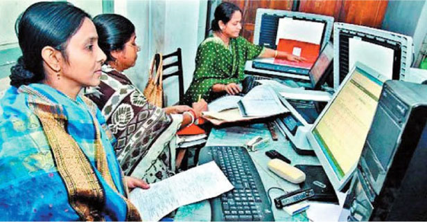 প্রযুক্তির ক্ষেত্রে পুরোধা নারী